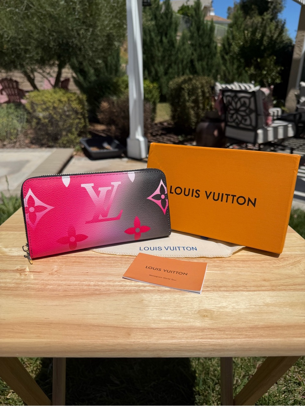 Custom Wallet Orders Here!